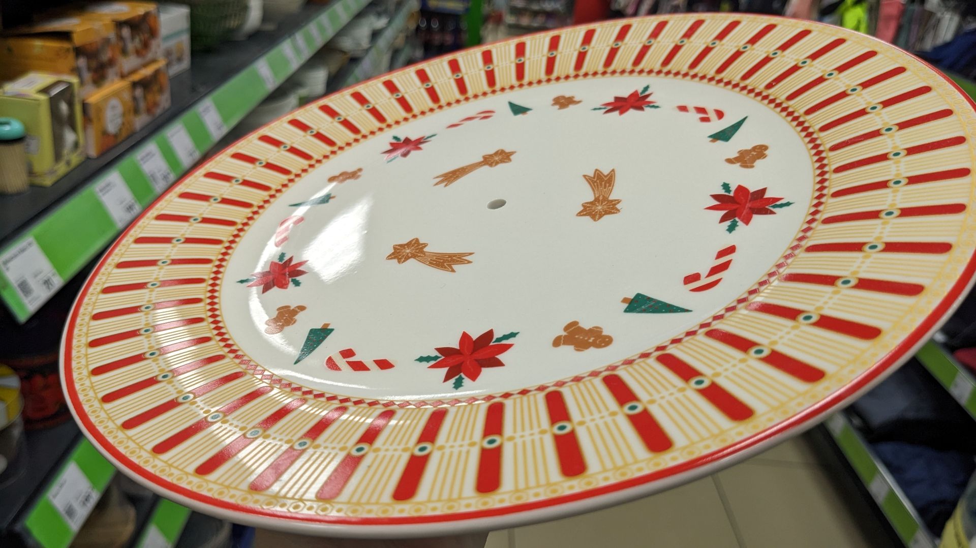 В Фикс Прайс привезли этажерки, шторы, посуду, книги, праздничные товары смотреть онлайн