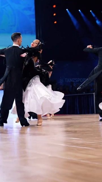 Вальс-Танец Любви и Верности! смотреть онлайн