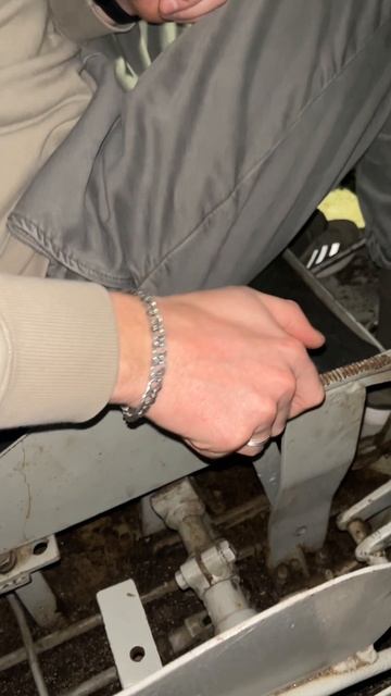 Запуск ТАНКа Т34-85, в гостях у Музея Отечественной Военной Истории смотреть онлайн