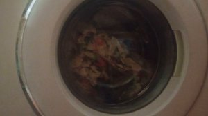 стирка постельного белья на программе тёмные вещи 1-ый,2-ой и последий отжим (дисбаланс)