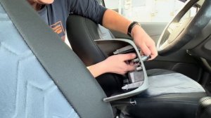 Chevrolet  Cobalt. Установка подлокотника.