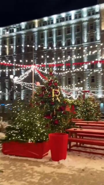 Частичка новогодней Москвы | Ссылка на полезный ТГК в шапке профиля смотреть онлайн