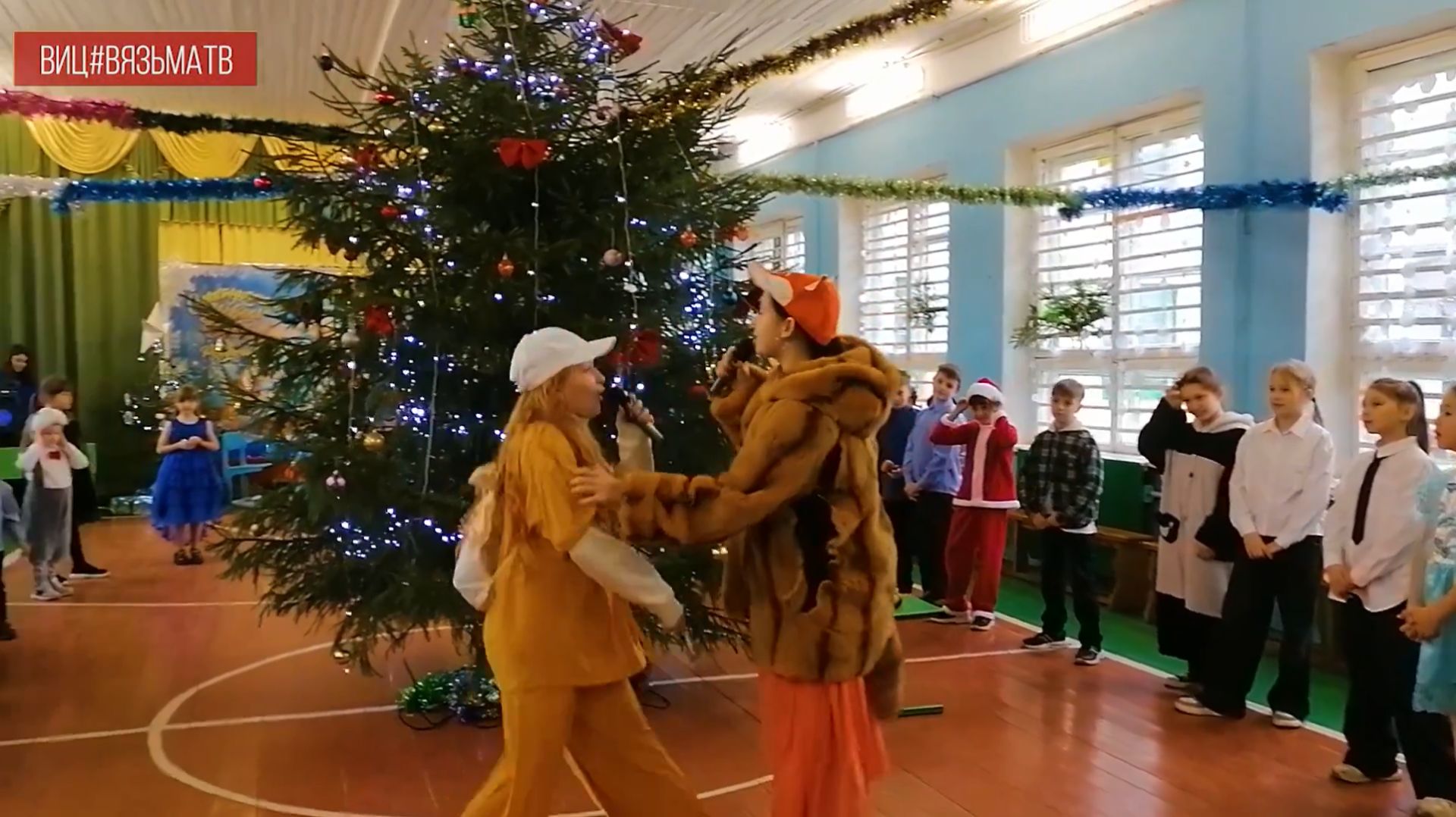 Новогодние театрализованное представление прошло в Новом селе. смотреть онлайн