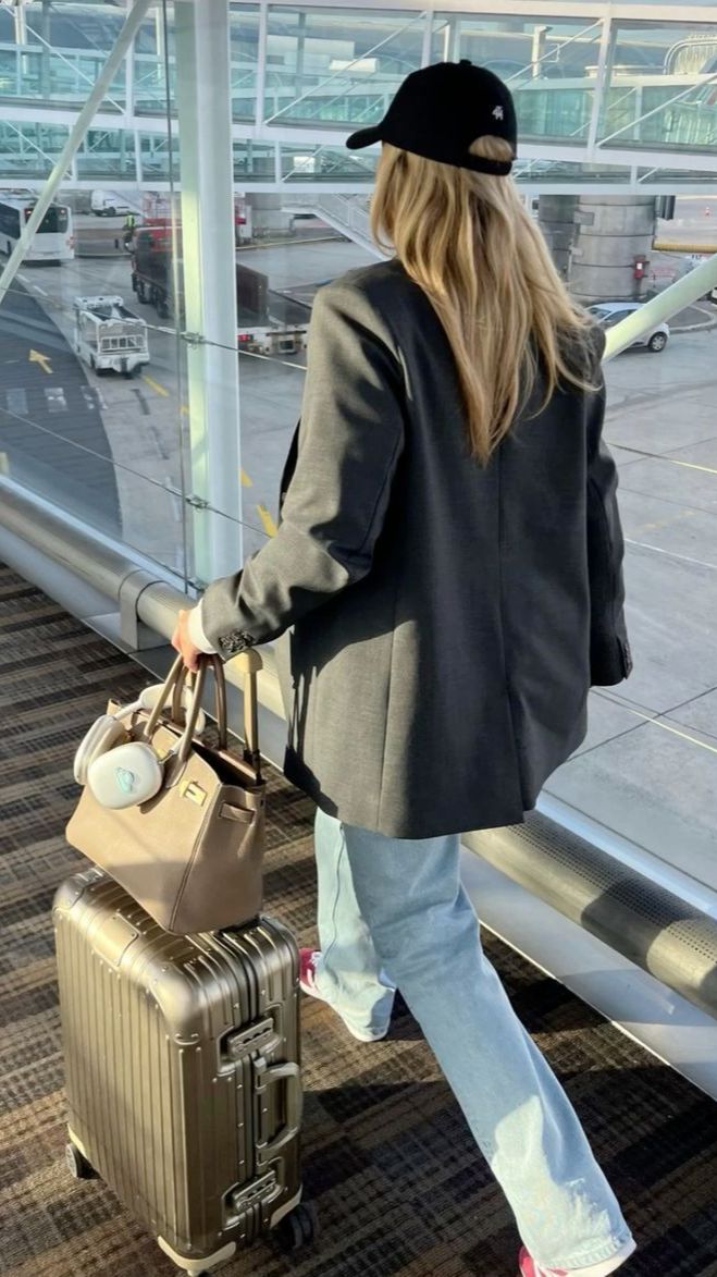 ЛУЧШИЙ ЧЕМОДАН смотреть онлайн