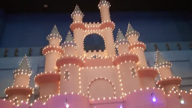 Парк развлечений Москва смотреть онлайн