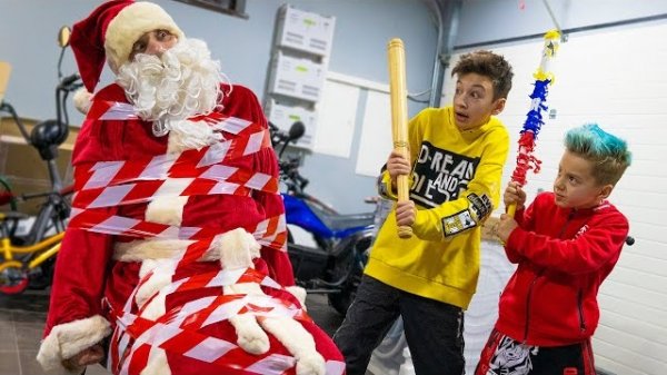 Младший Брат Придумал как Получить Подарки! Гуляем 24 часа !