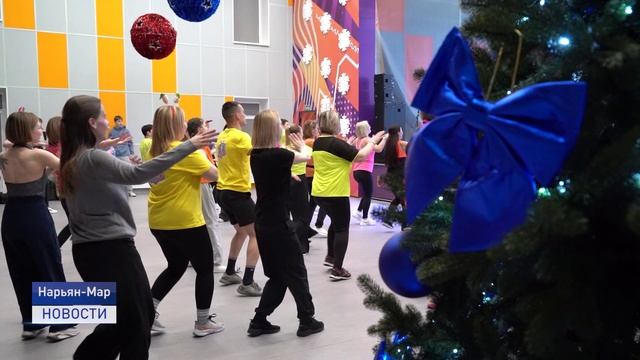 НОВОГОДНИЙ ЗАРЯД НАСТРОЕНИЯ смотреть онлайн