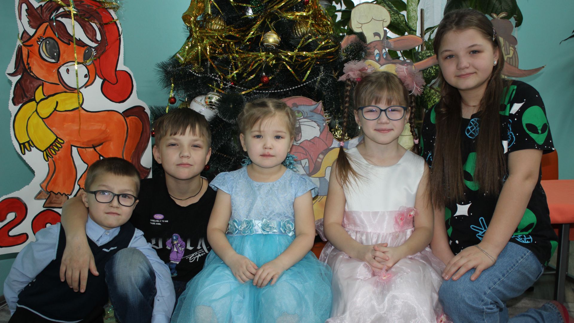 Софья, 10 лет, Алиса, 4 года, Варвара, 8 лет, Арсений, 7 лет, Матвей, 9 лет (видео-анкета) смотреть онлайн