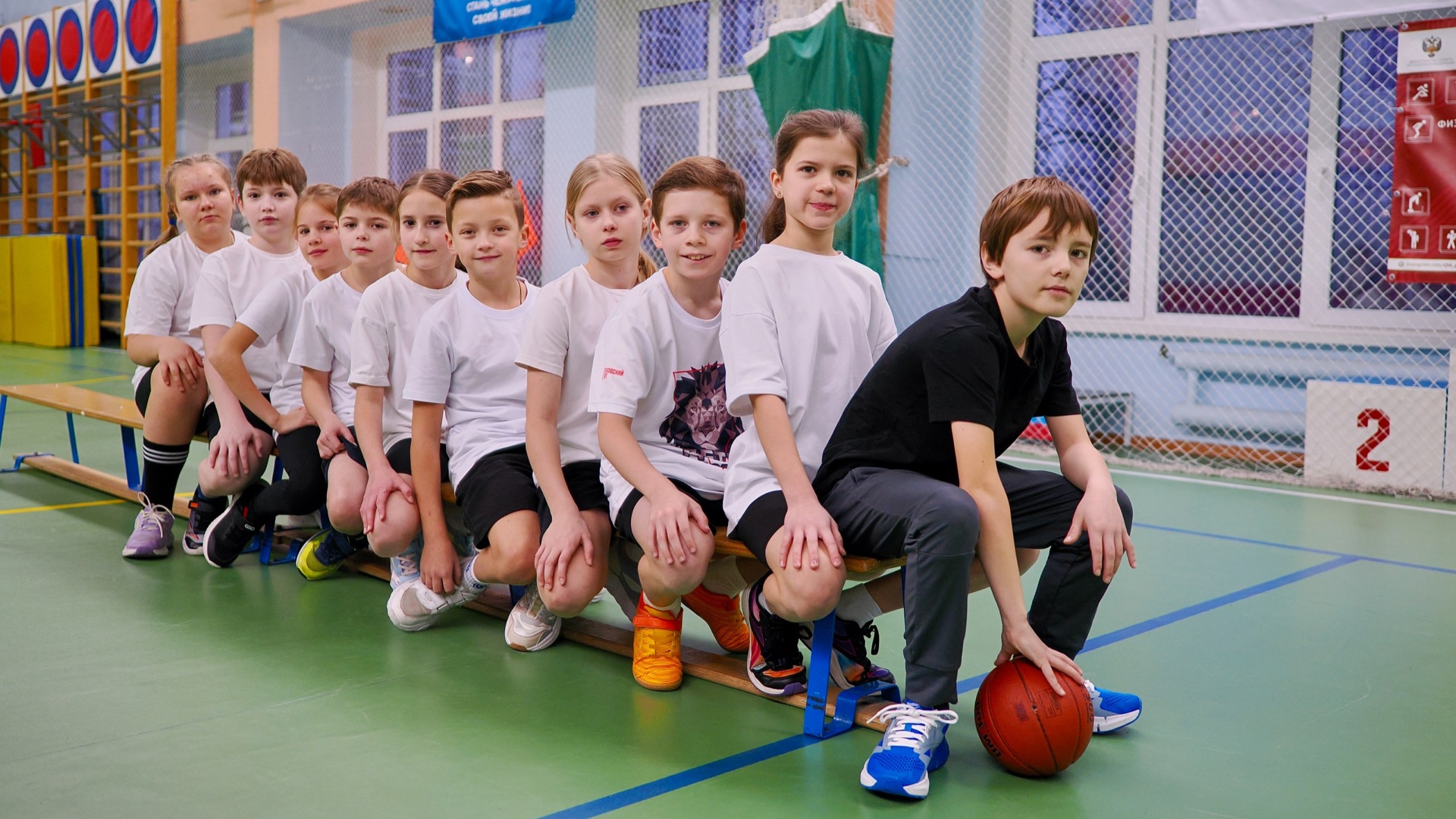 Быстрый мяч смотреть онлайн