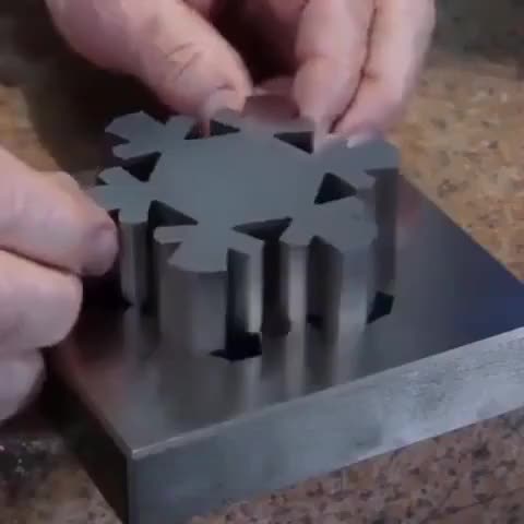 Такую точность может сделать только компьютер. смотреть онлайн