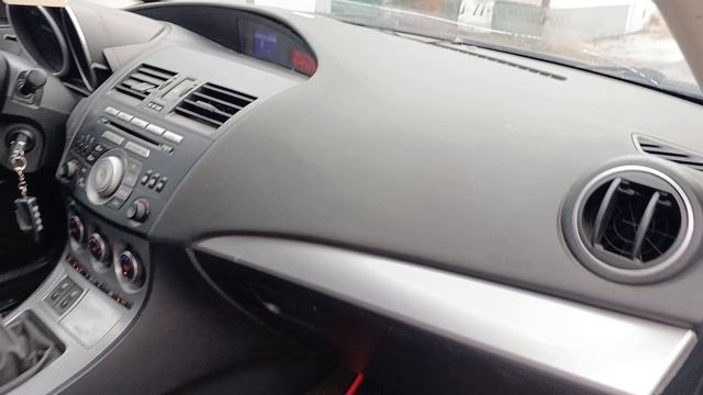 MAZDA 3 BL седан сентябрь 2011г. в. 1.6л МКПП ОТЛИЧНАЯ КОМПЛЕКТАЦИЯ ЦЕНА ПОДАРОК