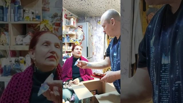 Вечерний эфир от 22.12.25 #распаковка посылок от Иринок из Германии смотреть онлайн