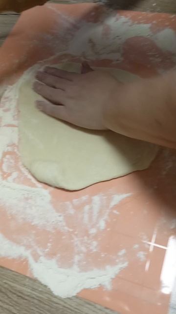 Пирог с мойвой смотреть онлайн