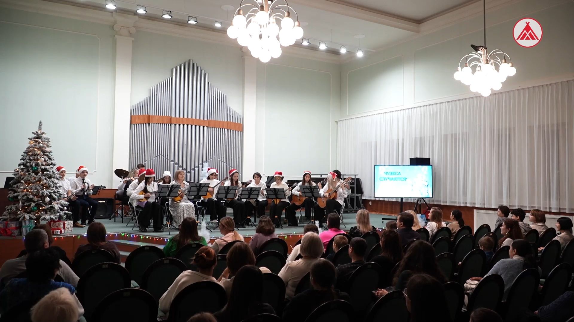 Музыкальный концерт «Чудеса случаются» прошёл в Лангепасе смотреть онлайн