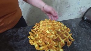 Нежные сырные кето-вафли