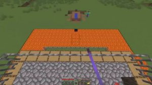 Нуб против про майнкрафте! Невидимый дом защита 100% ловушка в Minecraft!
