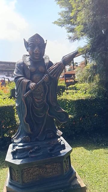 От Паттайи — в другой мир за 20 минут Что скрывает Nong Nooch? смотреть онлайн