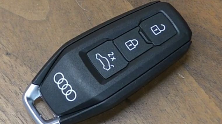 2026 Audi Key Fob Battery Replacement. VAG-UPGRADE.RU смотреть онлайн