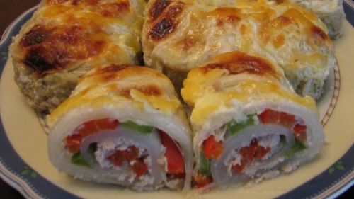 Рулетики из пекинской капусты с мясом и сладким перцем