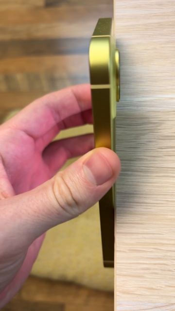 ПОВИСНЕТ ЛИ IPHONE 14 НА КАМЕРЕ? смотреть онлайн