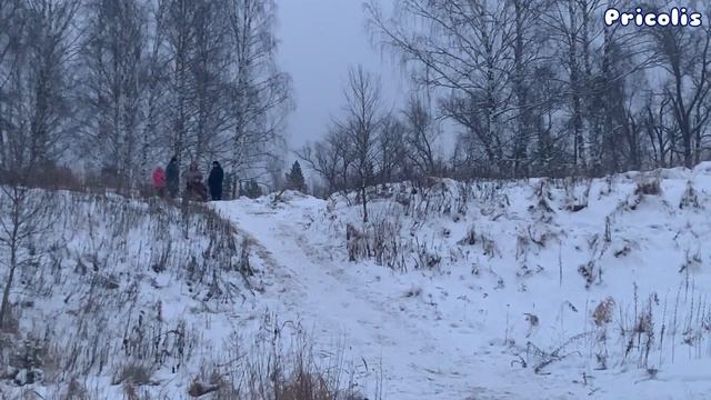 Катаемся на месте карстового провала на ватрушке 2021 г