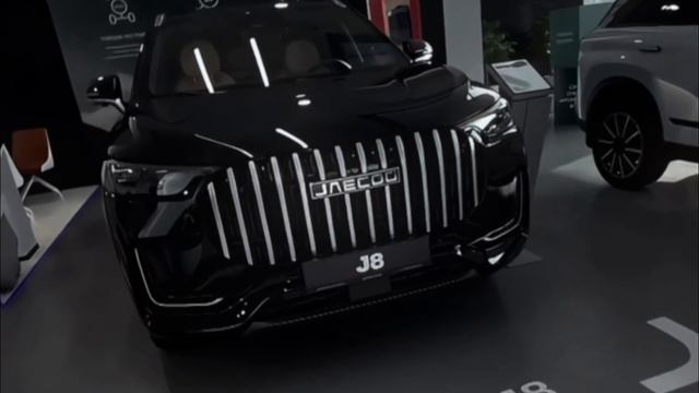 JAECOO J8 SUPREME V В ЧЁРНОМ ЦВЕТЕ НА КОРИЧНЕВОМ САЛОНЕ