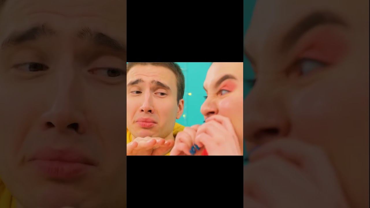 девочка ест три шоколадки смотреть онлайн