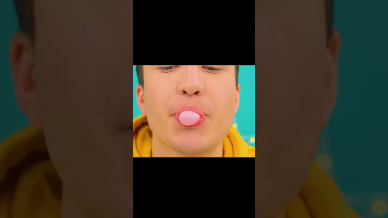 парень, жующий жвачку. смотреть онлайн