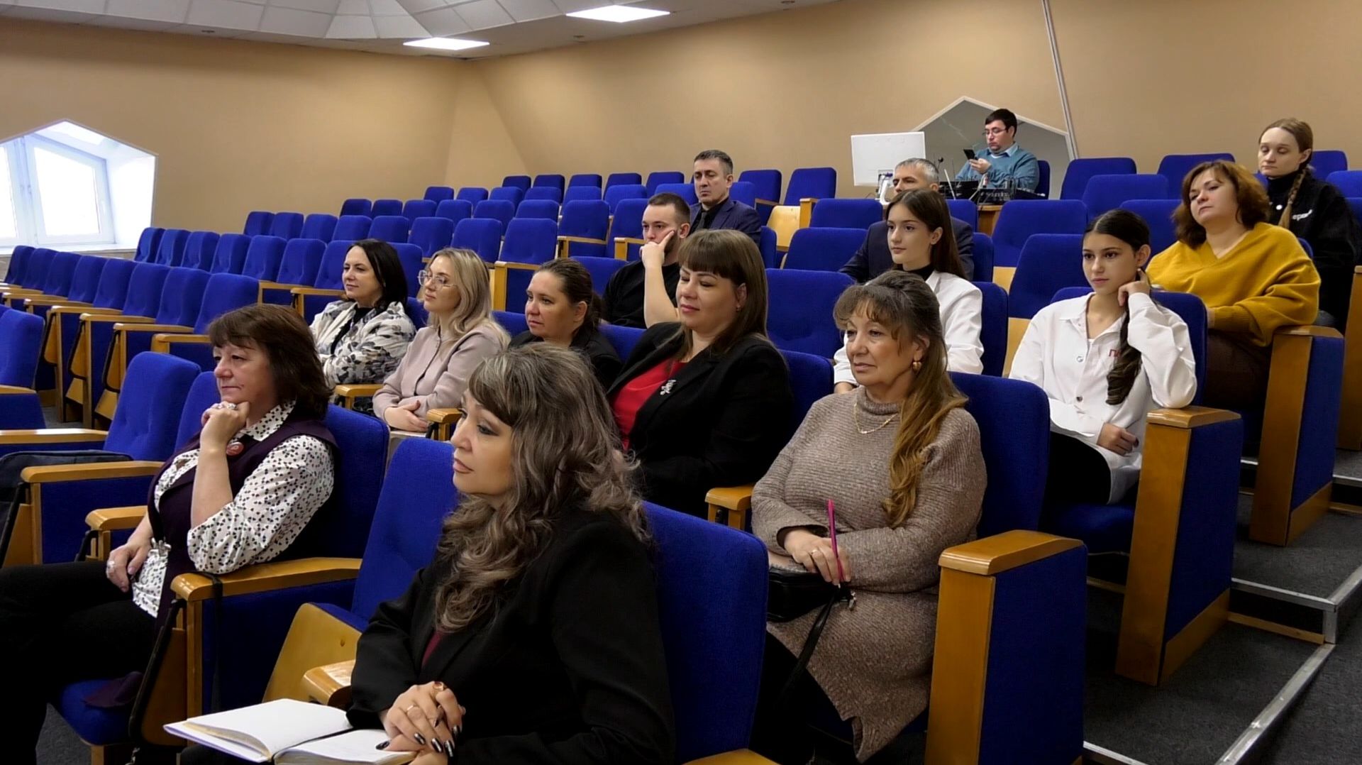 Совет по молодёжной политике в Покачах смотреть онлайн