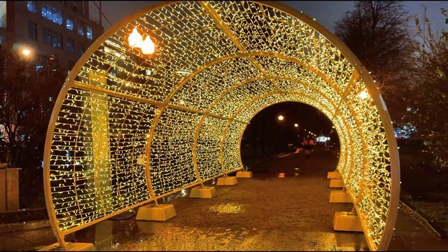 Этот рождественский сад в Москве как настоящая сказка 🎄✨🏙️ смотреть онлайн