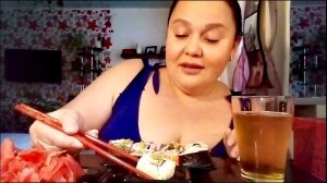 Мукбанг Роллы и Пиво Мечты должны сбываться