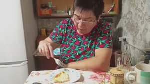 Жизнь в деревне: Просто по домашнему. Картошку обжарила и залила яйцом. Кушаем вкусно