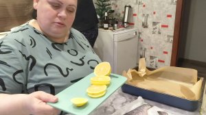 Съездили по делам. Приготовили ужин. Перечислили рыбу. Нарядили ёлку. Украсили окно.