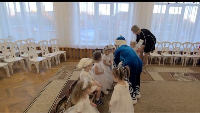 новогодний утренник 1 младшая группа смотреть онлайн