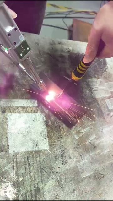 Лазерная сварка XTLASER мощностью 6 кВт - сварка с подачей одной проволоки. смотреть онлайн