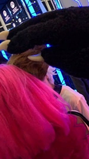 Twitch: EricMyval ТИСКАЕМ ХВОСТИК