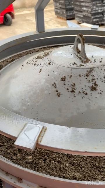 Вибропресс ЛВК-2000 от КЗМИ СНАБ — это автоматизированная линия для производства колодезных колец