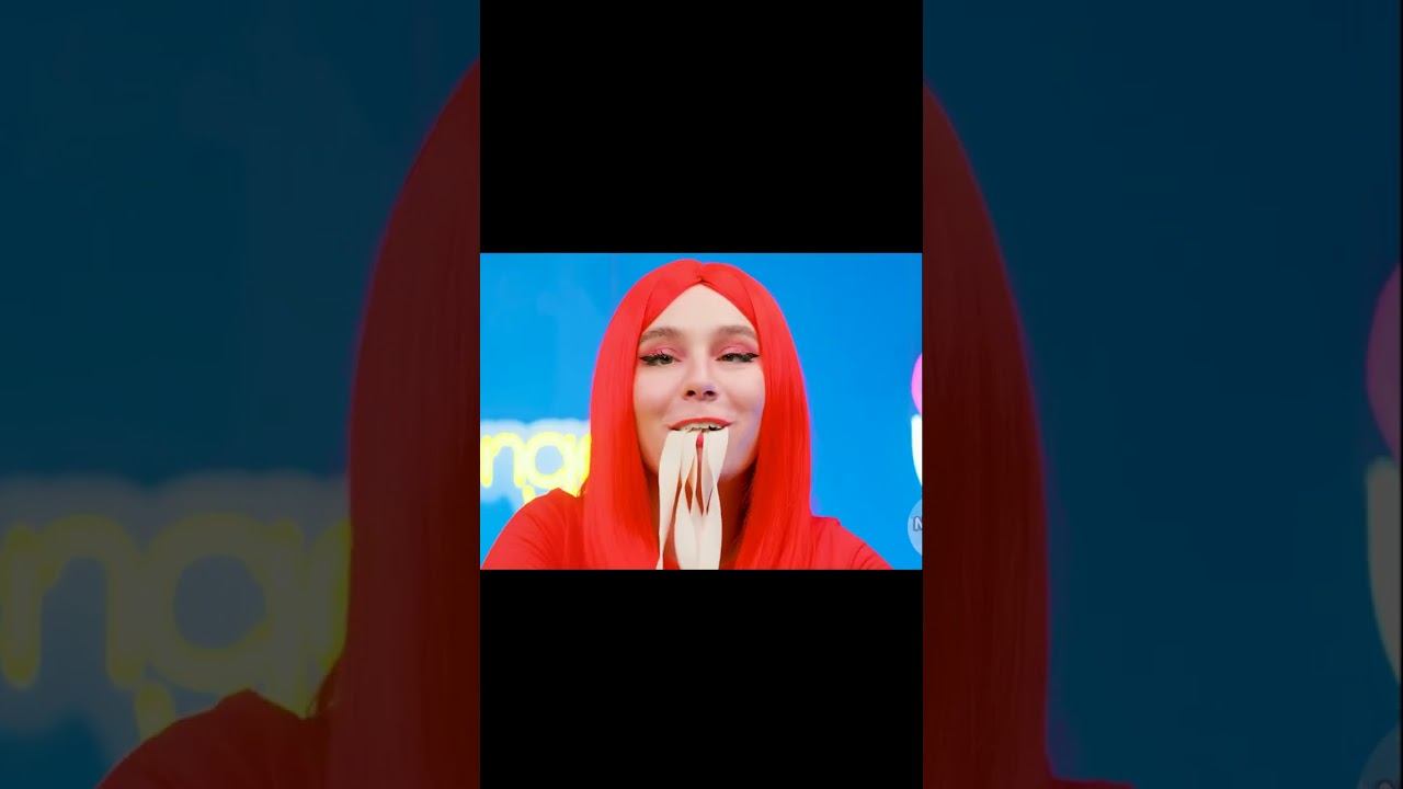 Девочка съела красный жвачный камень смотреть онлайн