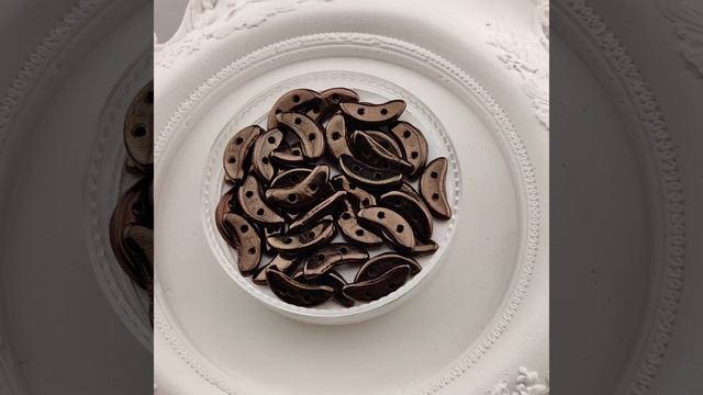 CzechMates Crescent — Dark Bronze смотреть онлайн
