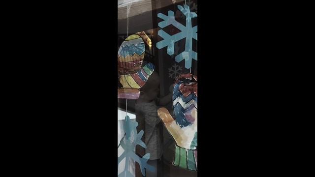 День варежки смотреть онлайн