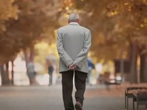 НЕ ВОЗВРАЩАЙСЯ - проникновенная авторская песня ЛЮДМИЛЫ ЯКУШЕВОЙ. Исполняет автор.