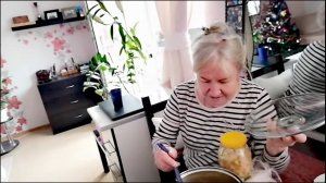 Мать мириться пришла с утра пораньше