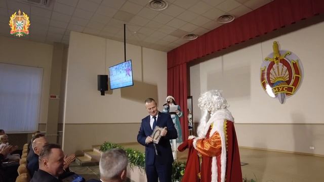 На базе Центрального РОВД Гомеля прошел празничный концерт к Новому 2026 году смотреть онлайн