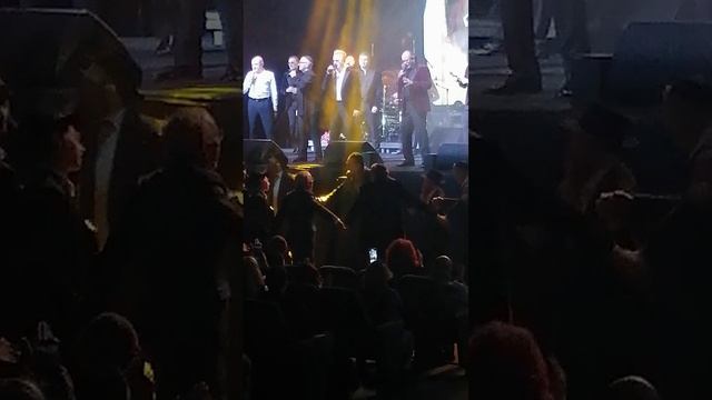 Давайте радоваться!