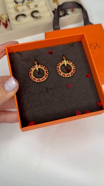 За срочные заказы двойная оплата 😏да, такое есть у многих мастеров. Но не у меня. Что думаете?