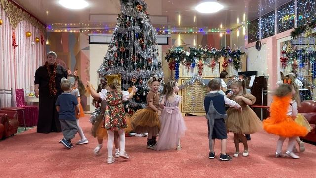 Танец "Пушистых зверят" А.Чугайкина смотреть онлайн