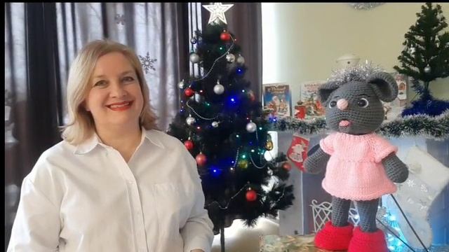 Читаем вместе с Мышкой Нюшей. Новый год похож на сказку смотреть онлайн