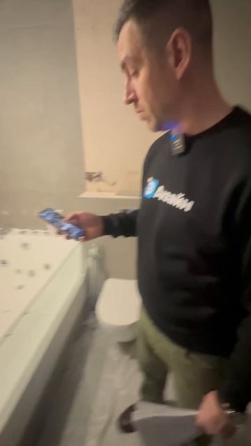 Что делать, если габариты санузла не позволяют занести и установить большую ванну смотреть онлайн