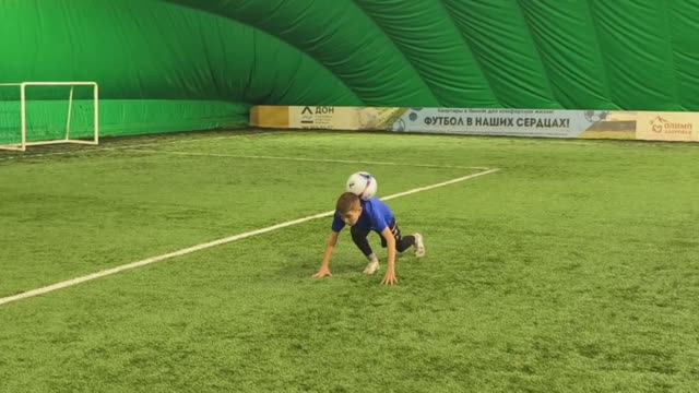 Дети против взрослых: жаркий матч при поддержке Продмаркета! смотреть онлайн