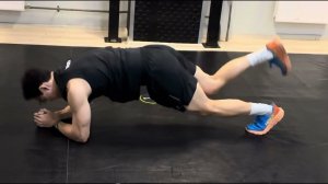 Планка на 1 ноге (плиометрика для сгибателей)